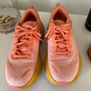 Hoka Bondi 8